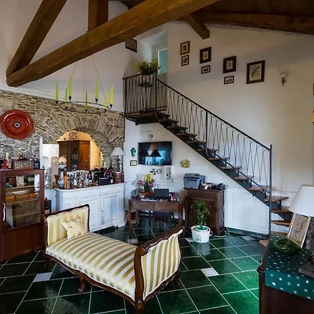 住宿加早餐酒店 Ispani Inn Resort Ispani