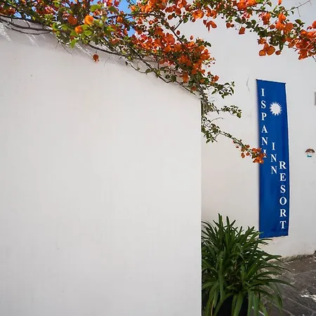 Ispani Inn Resort 住宿加早餐酒店 3*