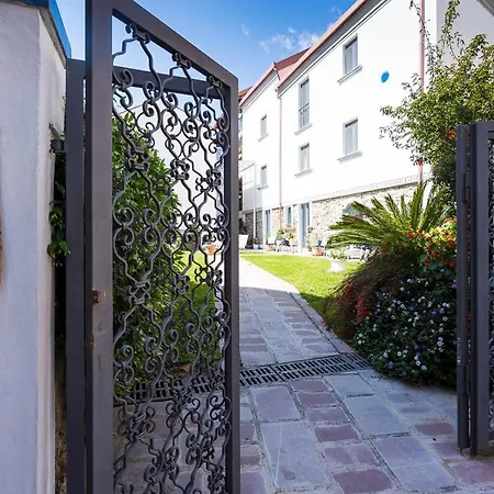 فندق مبيت وإفطار Ispani Inn Resort Ispani