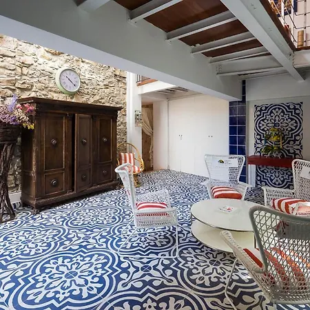 Ispani Inn Resort 住宿加早餐酒店