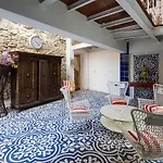 Ispani Inn Resort Nocleg ze śniadaniem