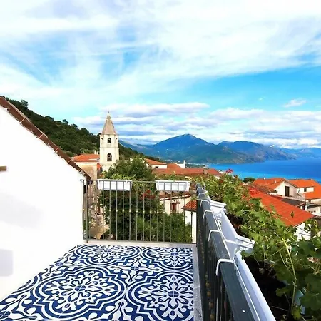 Ispani Inn Resort ベッド・アンド・ブレックファスト 3*