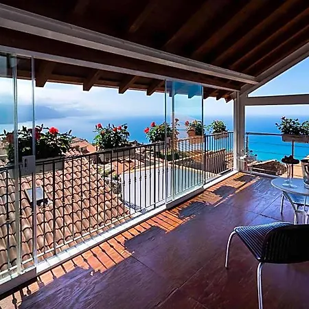 Bed & Breakfast Ispani Inn Resort 3*